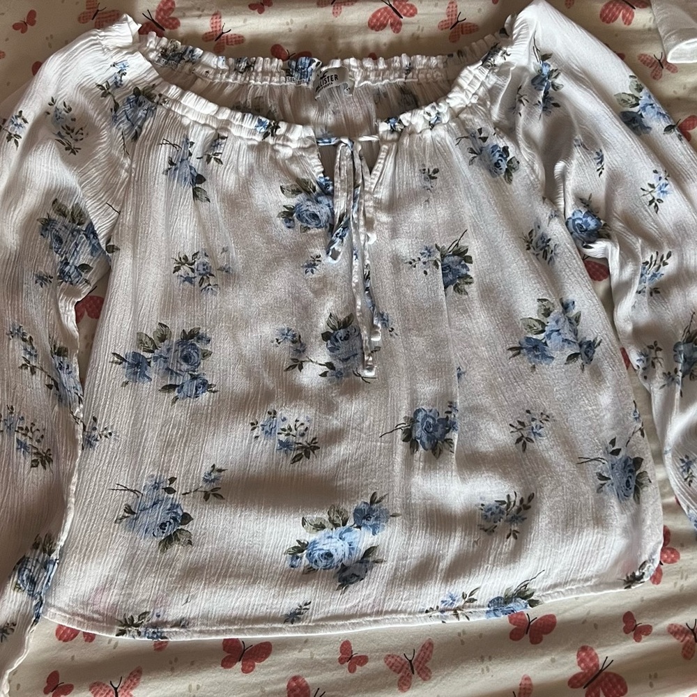 Hollister Floral Blue and White Blouse